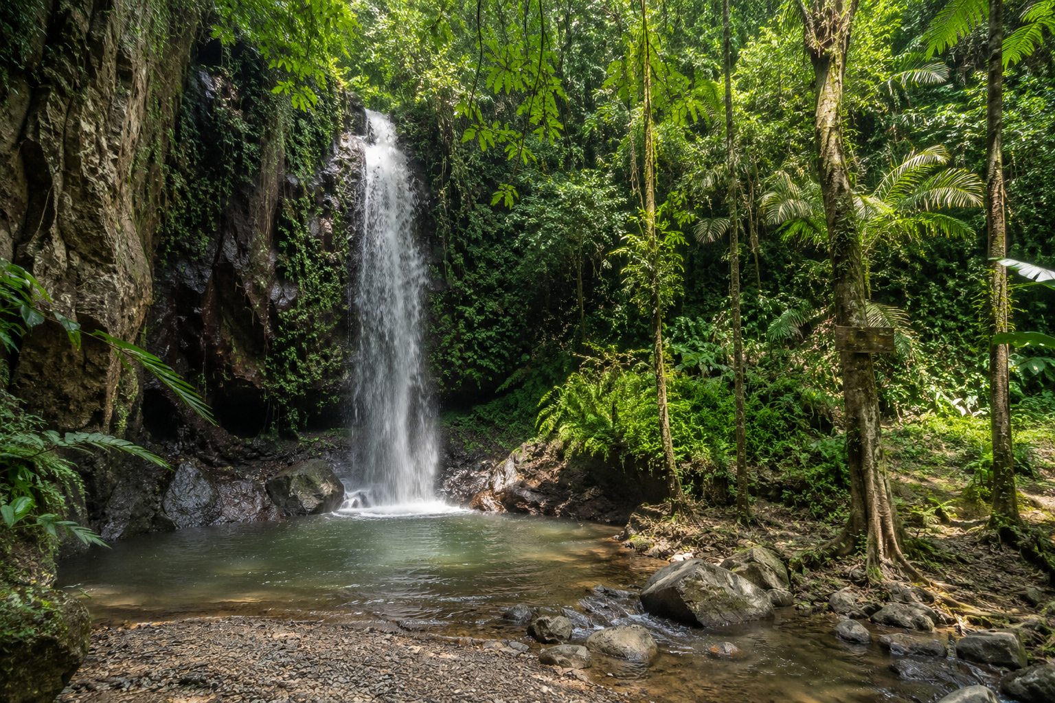 pemandangan indah curug viral tiket murah di alam
