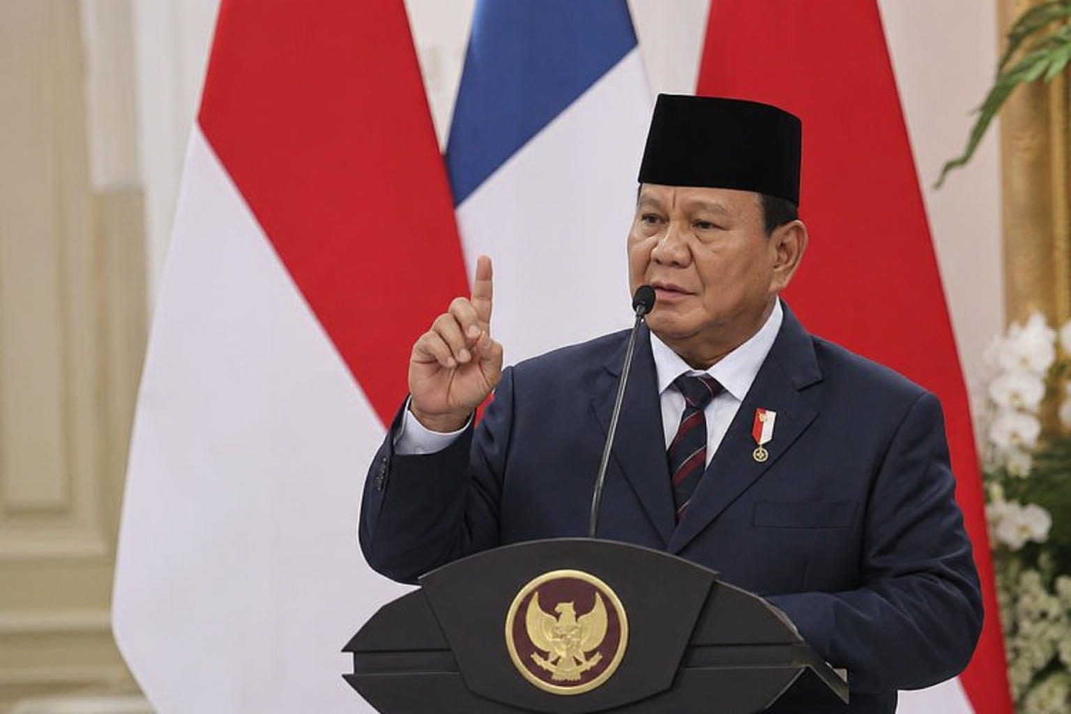 polemik bahasa Prancis wajib di sekolah di Indonesia